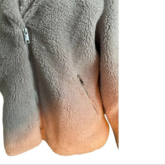 DISCOUNT SHIPPING EUC Lilac moto teddy jacket - Picture 3 of 4